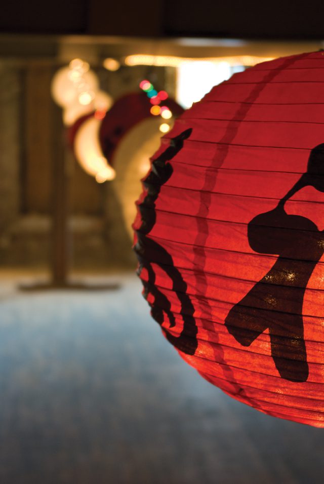 How to Make a Chinese New Year Lantern from Red Envelopes - Too Much Love