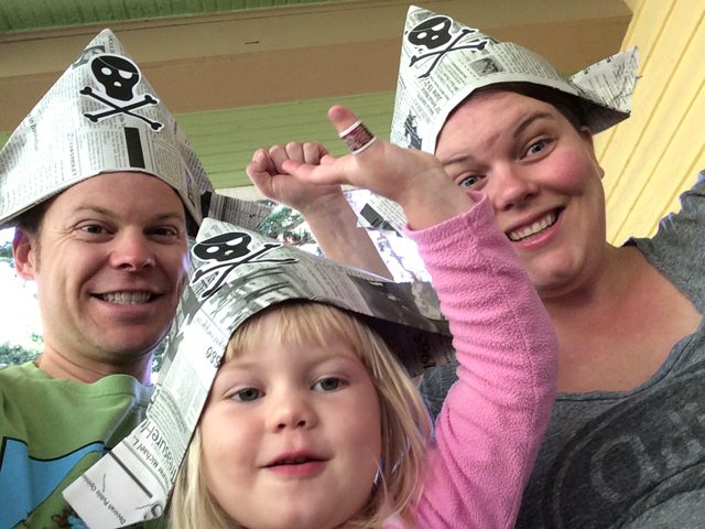 PirateHat_SmillingFamily_Web