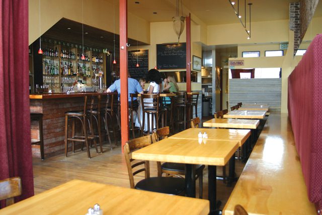 La Rana inside