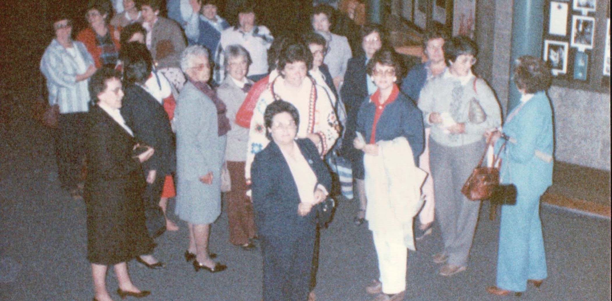 Members of the Northeast Iowa Quilters Guild on their first group travel experience to The Quilt Expo (now The Great Wisconsin Quilt Show) in 1986.